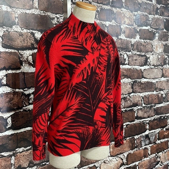 J.A. Higgins Sweater Crew Neck Lambswool Floral Red Black Size Medium M - Picture 8 of 15